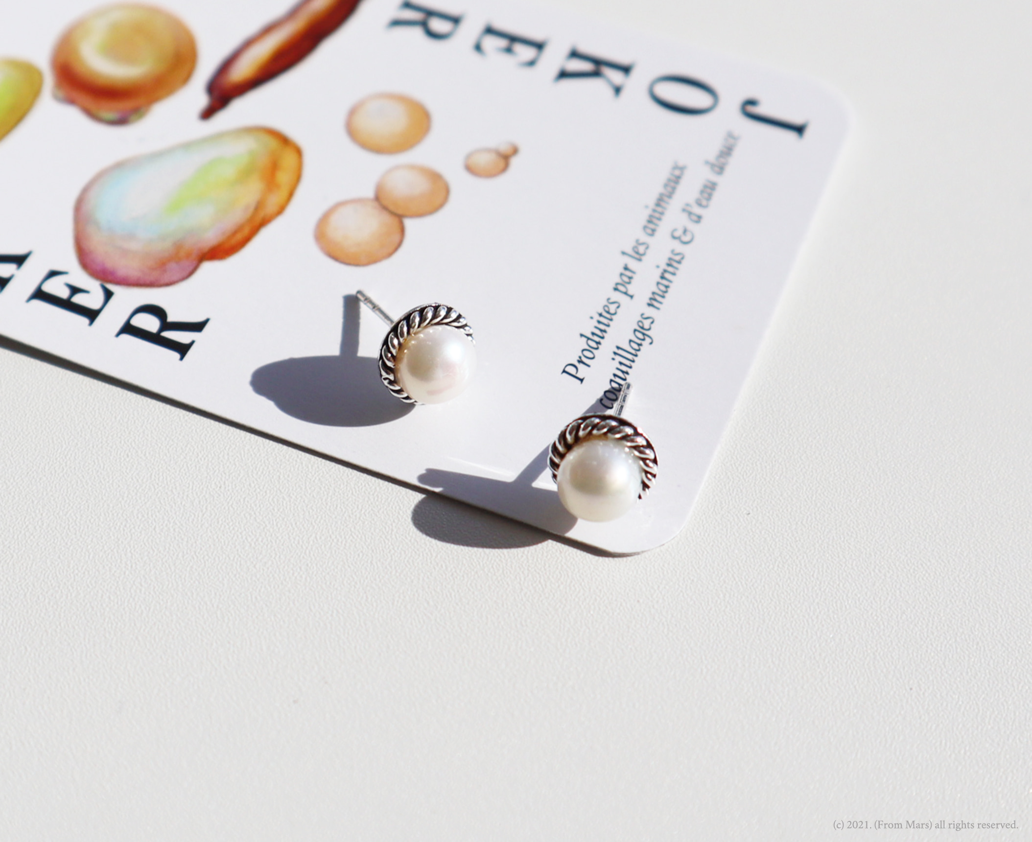 [s] twist frame pearl earrings / 담수진주 트위스트 프레임